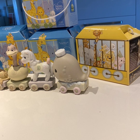 SOLD OUT - Picture 3 of 5